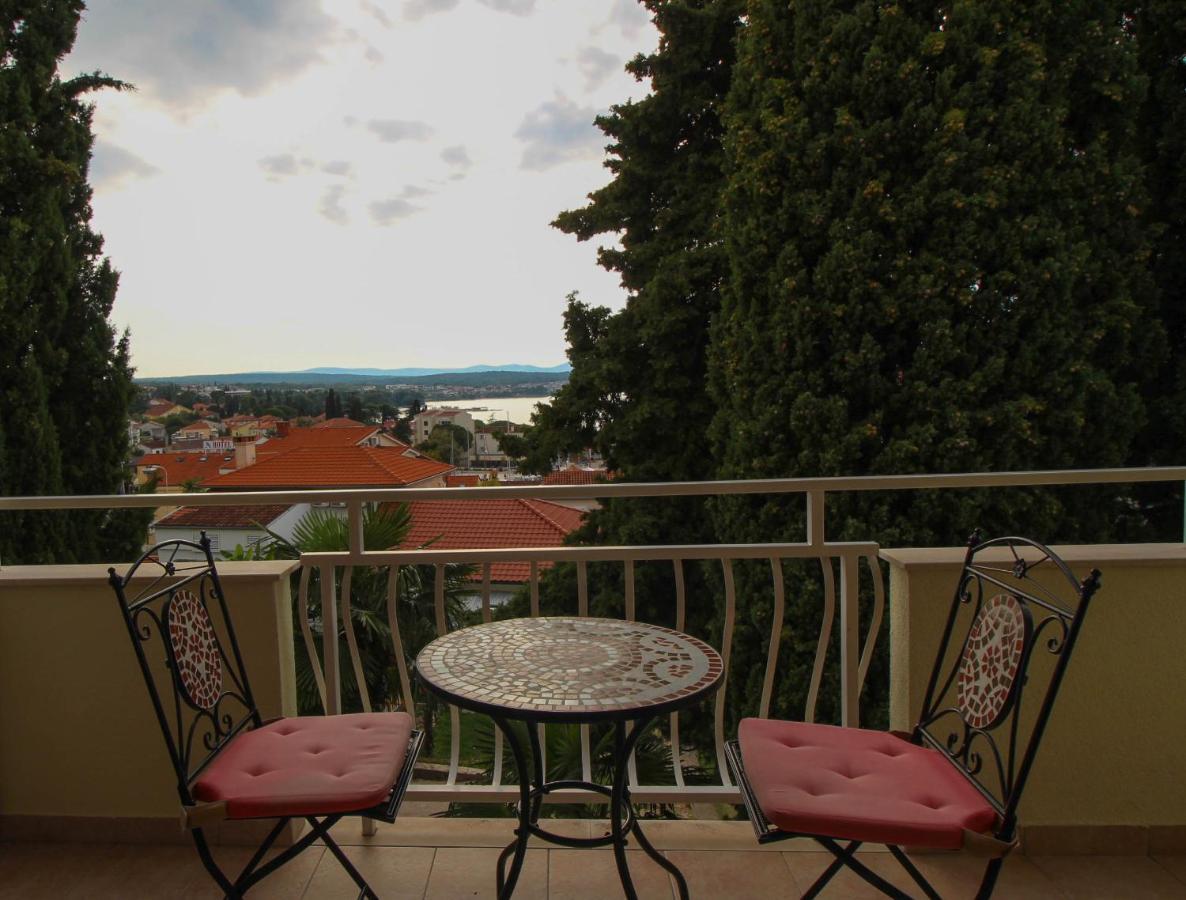 Apartments Ljerka Малинска Экстерьер фото