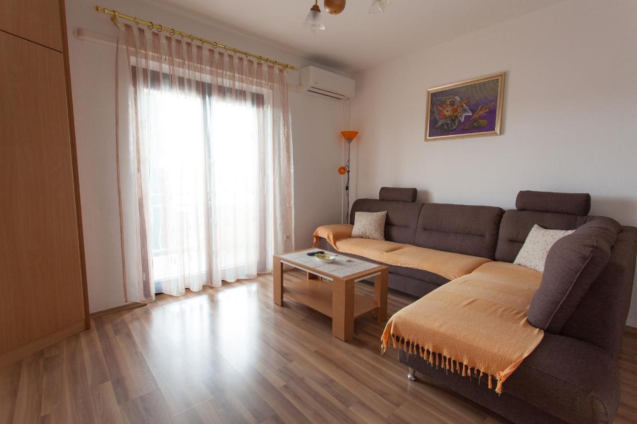 Apartments Ljerka Малинска Экстерьер фото