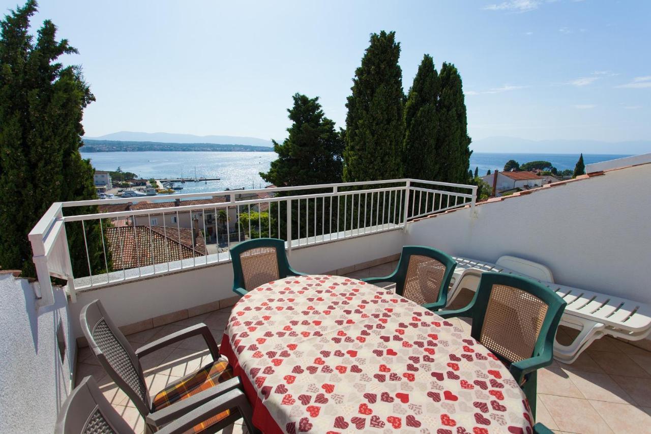 Apartments Ljerka Малинска Экстерьер фото