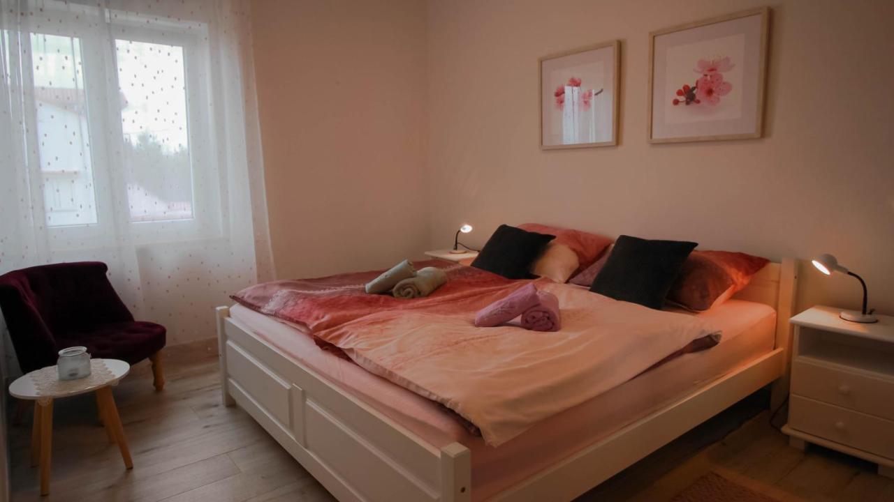 Apartments Ljerka Малинска Экстерьер фото