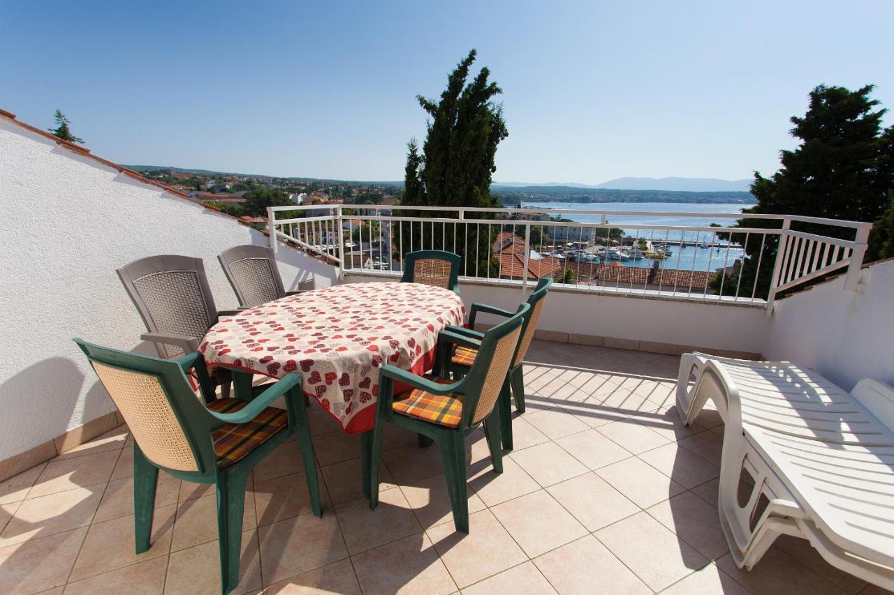 Apartments Ljerka Малинска Экстерьер фото