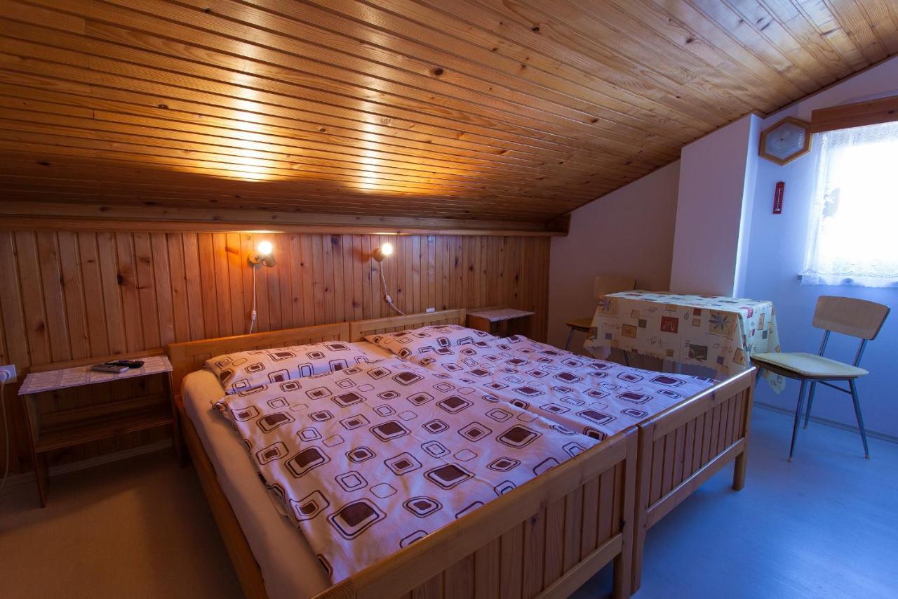 Apartments Ljerka Малинска Экстерьер фото